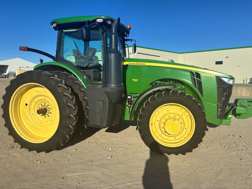 John Deere 8245R