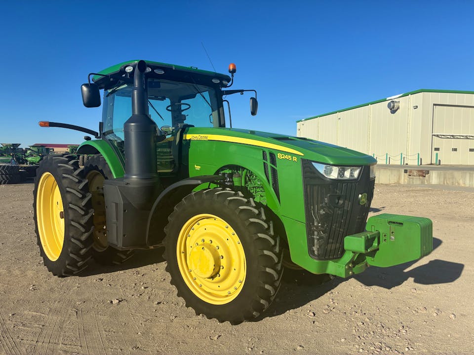 John Deere 8245R