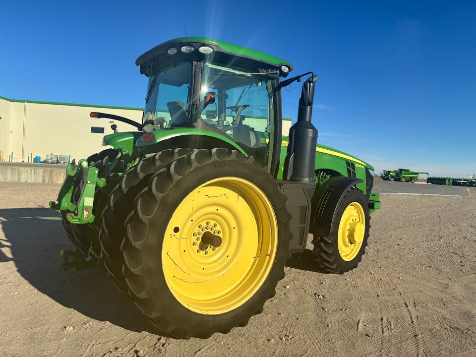 John Deere 8245R