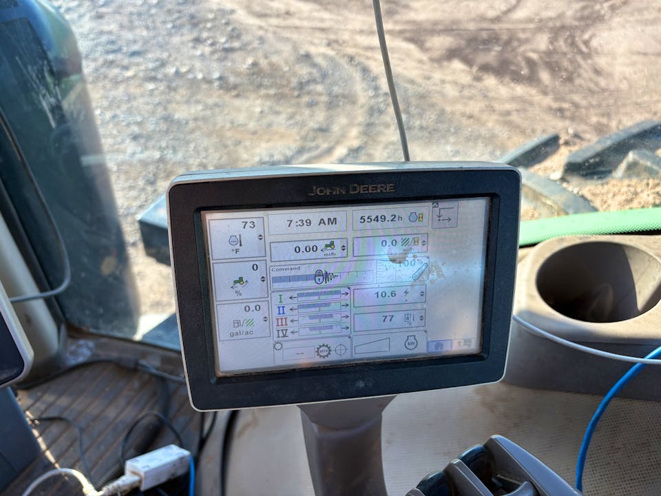 John Deere 8260R