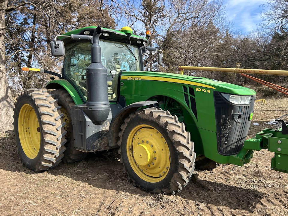 John Deere 8270R