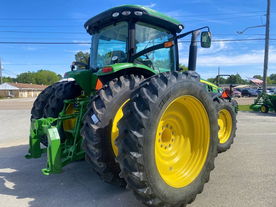 John Deere 8310R