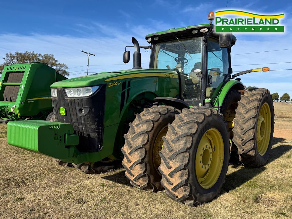 John Deere 8320R