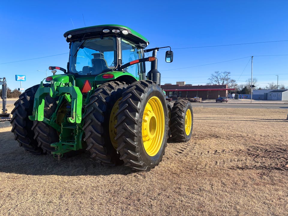 John Deere 8320R