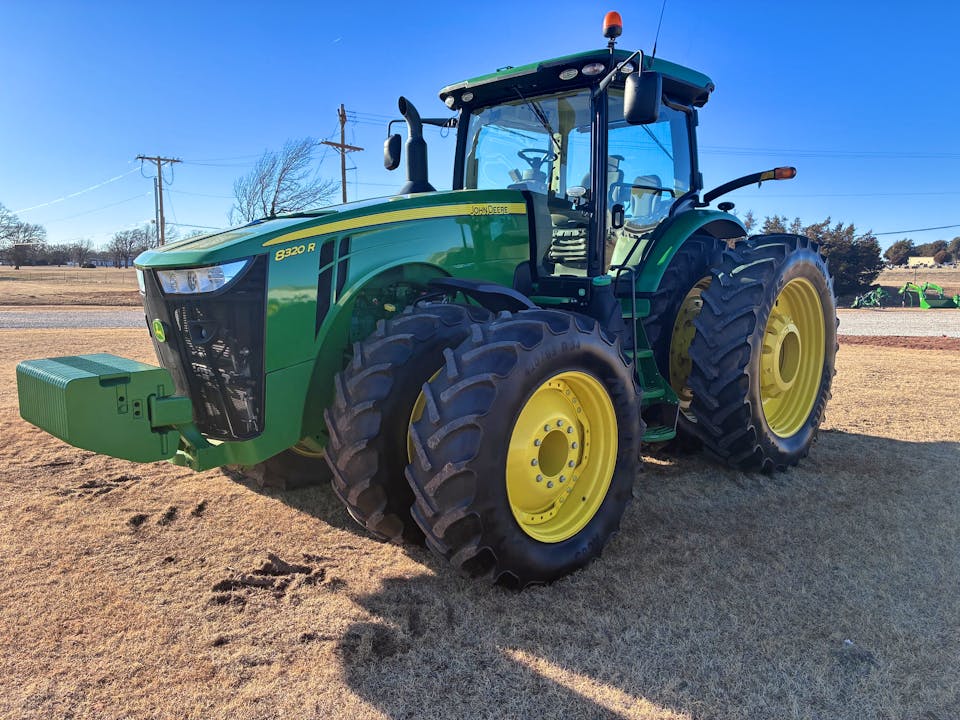 John Deere 8320R