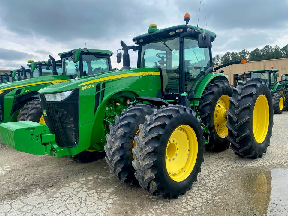 John Deere 8320R
