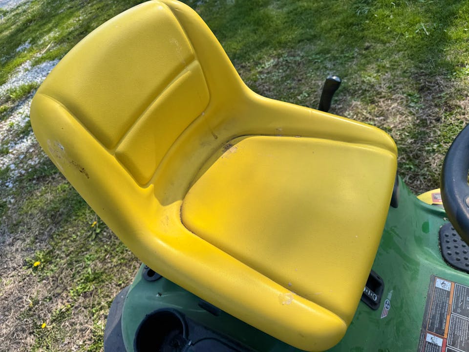 John Deere D140