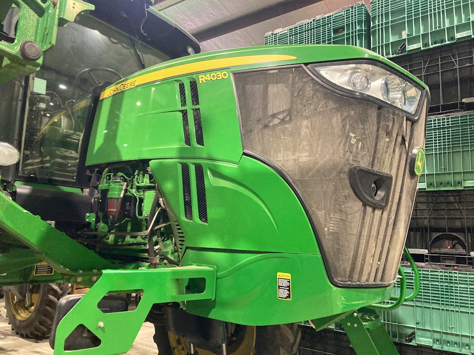 John Deere R4030