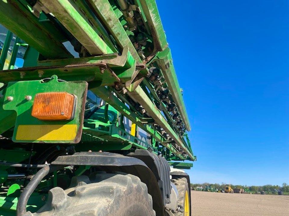John Deere R4030