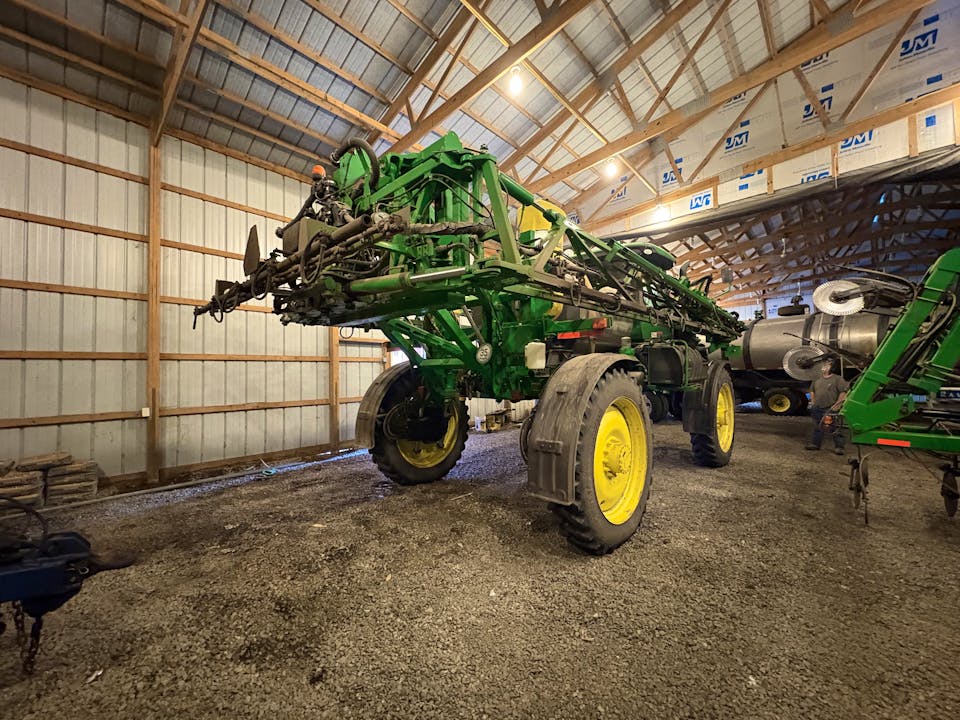 John Deere R4030