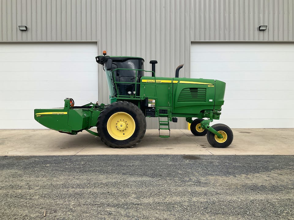 John Deere W235