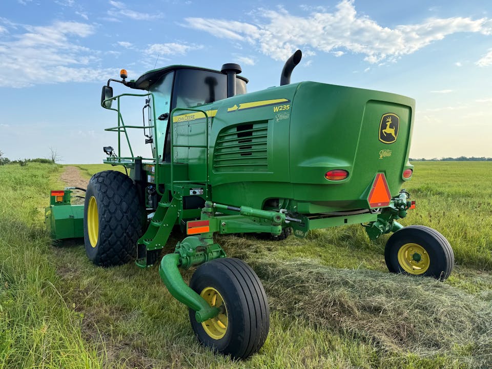 John Deere W235