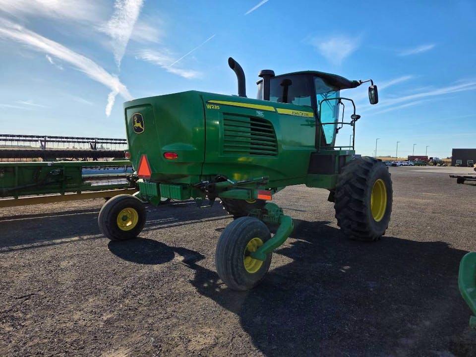 John Deere W235