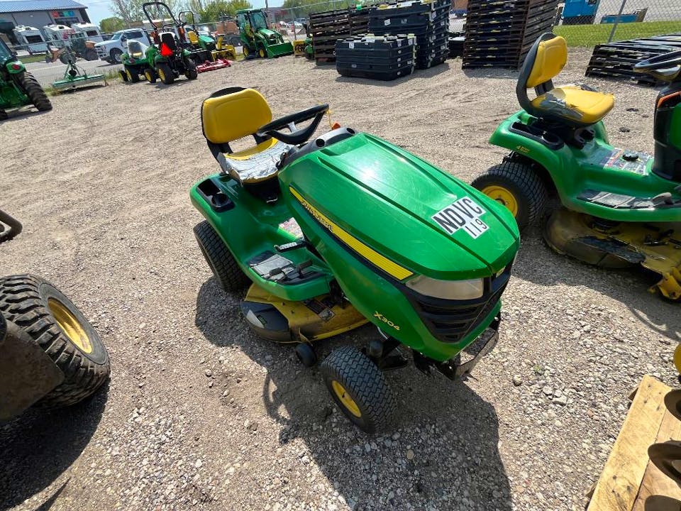 John Deere X304