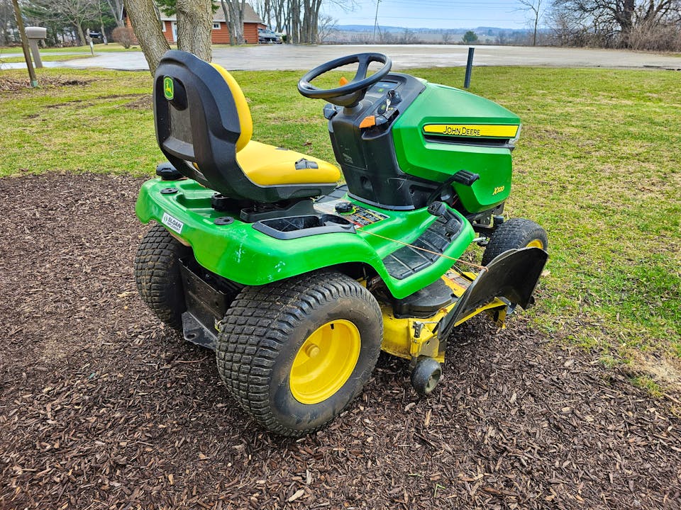 John Deere X320