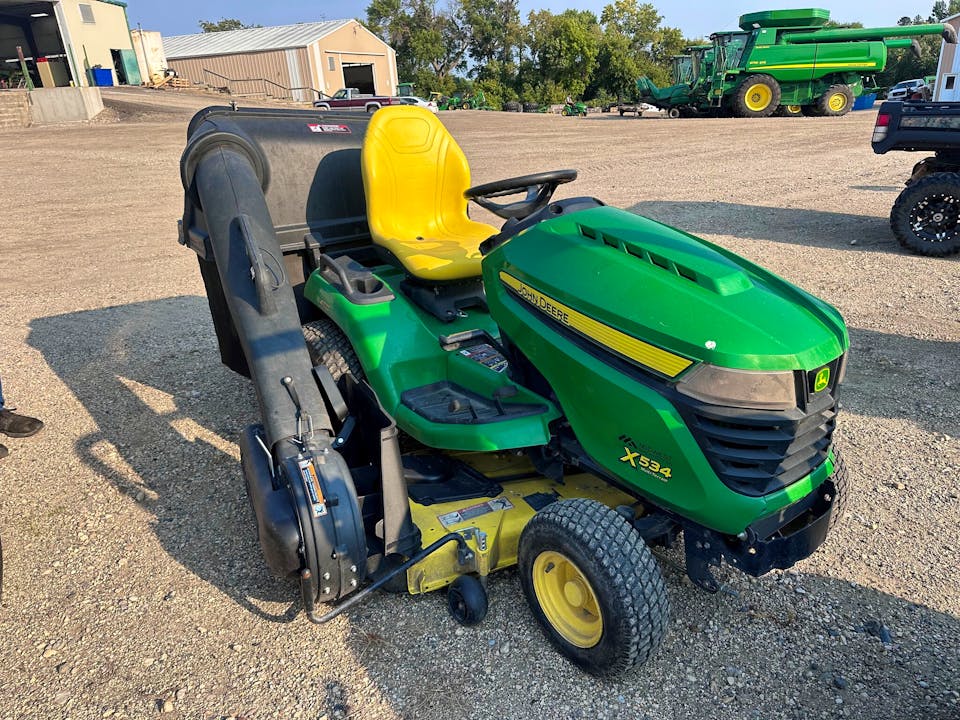 John Deere X534