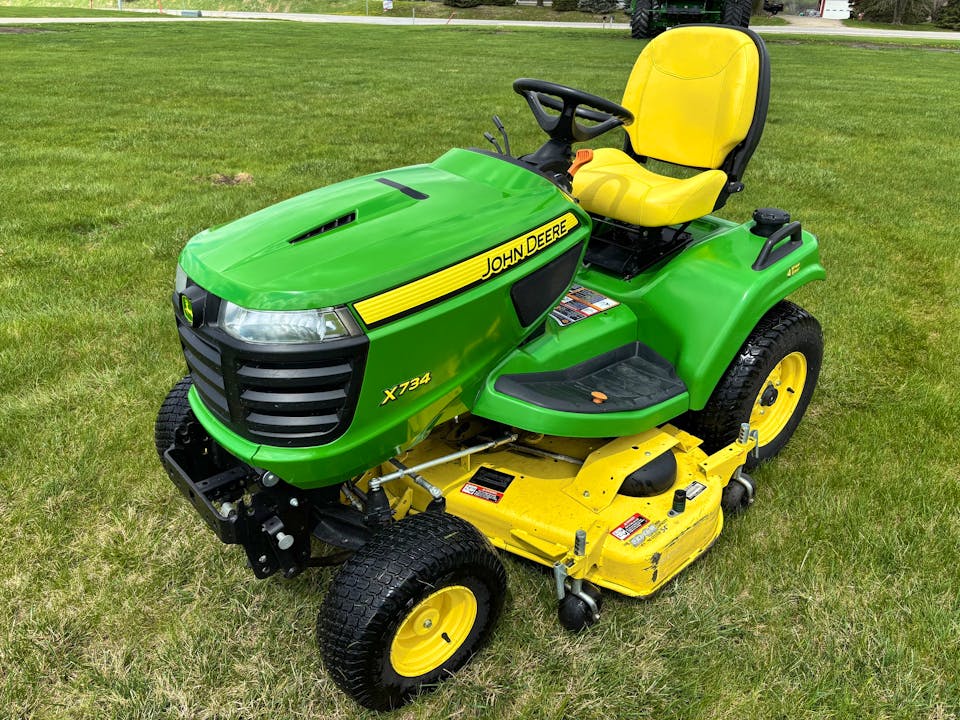 John Deere X734