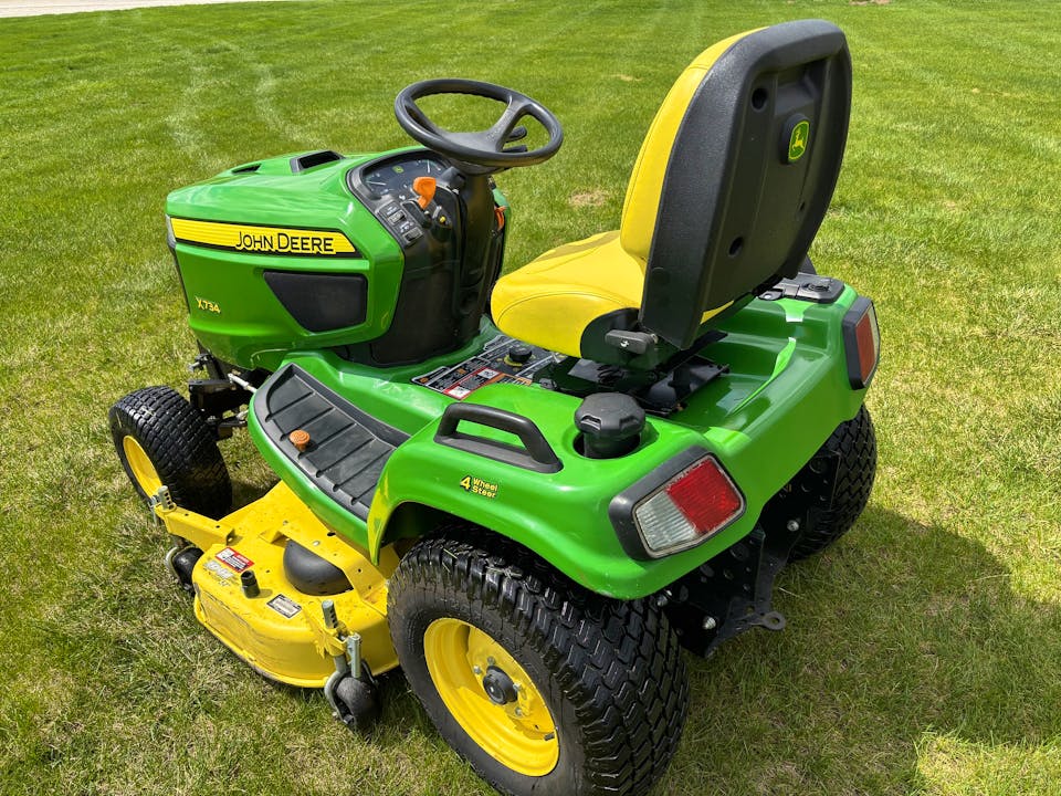 John Deere X734
