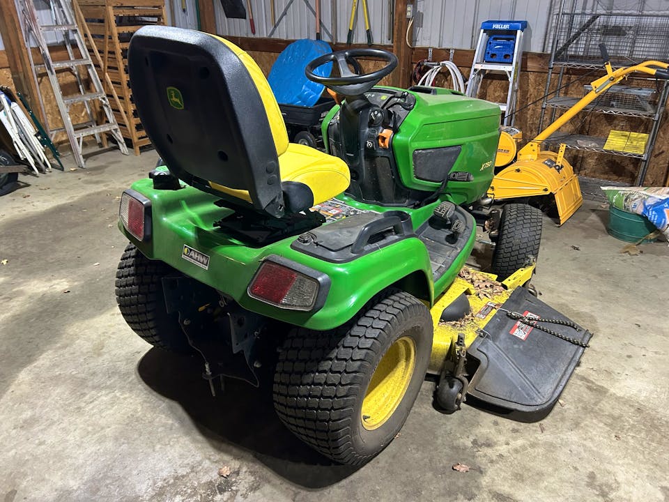 John Deere X750