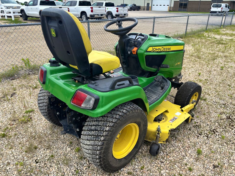 John Deere X750