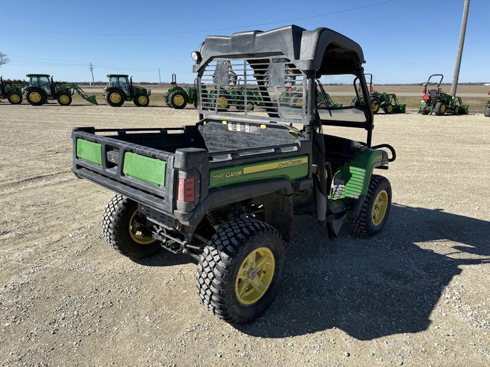 John Deere XUV625I GREEN