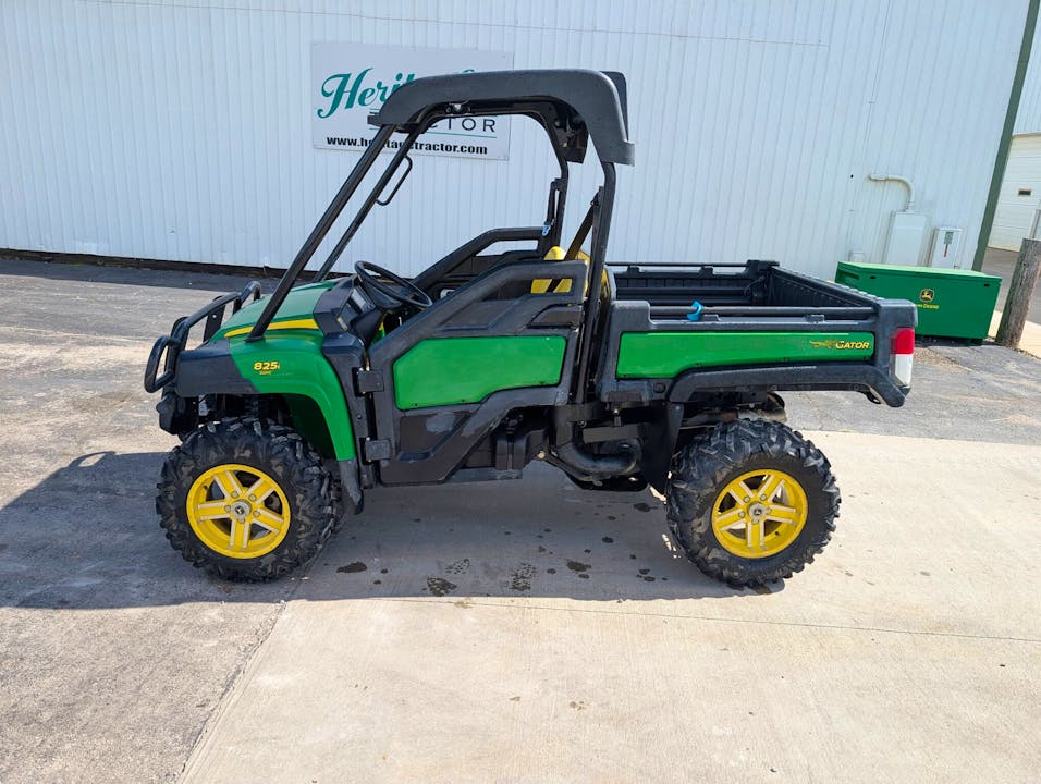 John Deere XUV825I