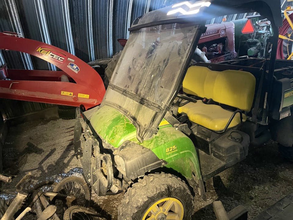 John Deere XUV825i