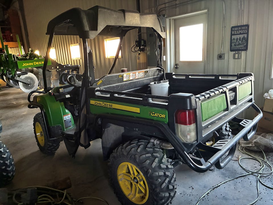 John Deere XUV825i