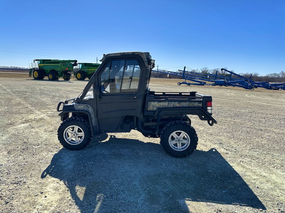 John Deere XUV825i Power Steering