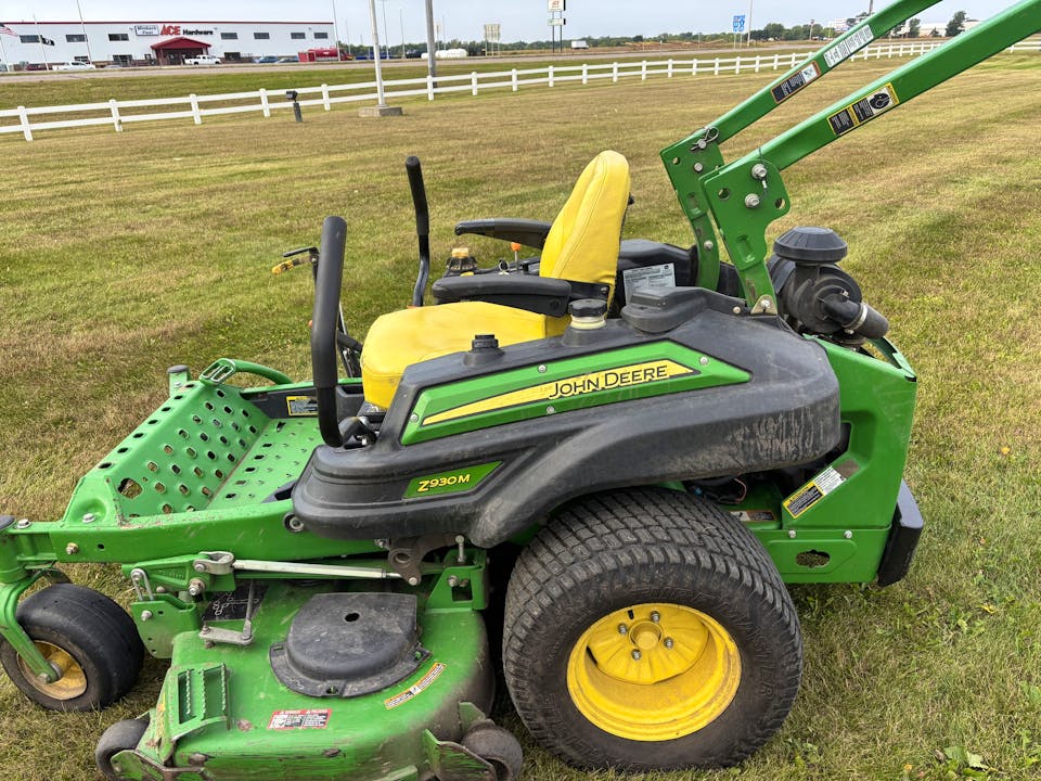John Deere Z930M