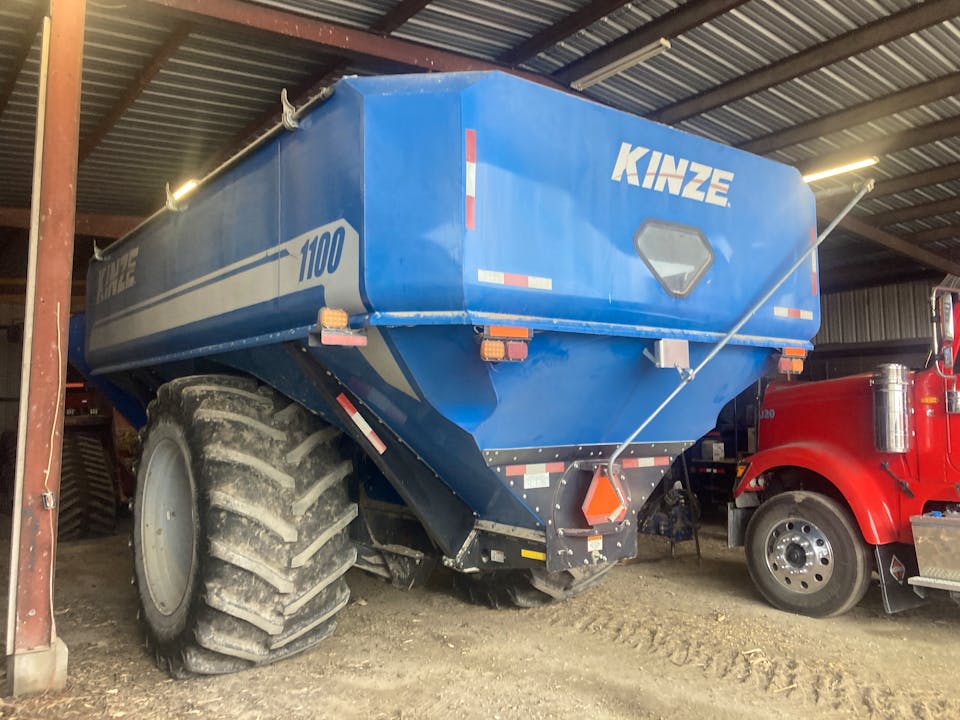 Kinze 1100
