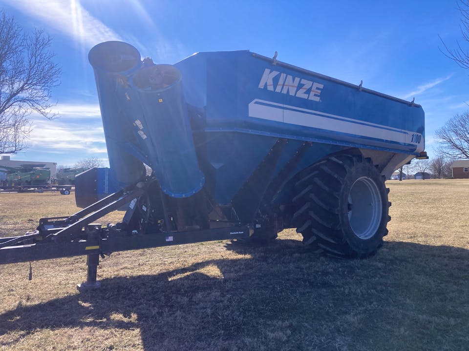 Kinze 1100