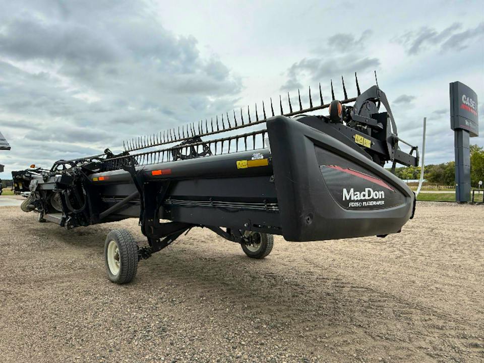 MACDON FD75