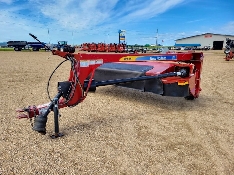 New Holland H6830