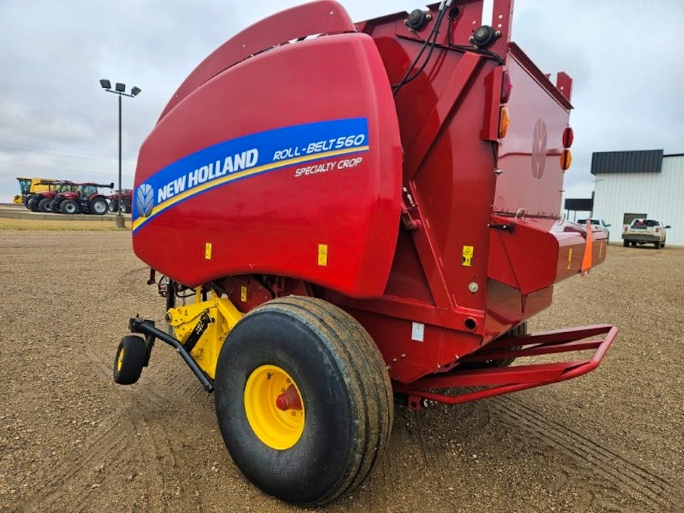 NEW HOLLAND RB560