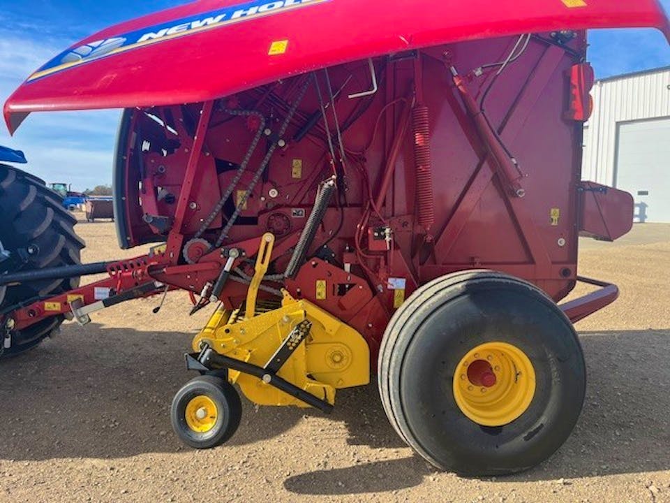 NEW HOLLAND RB560