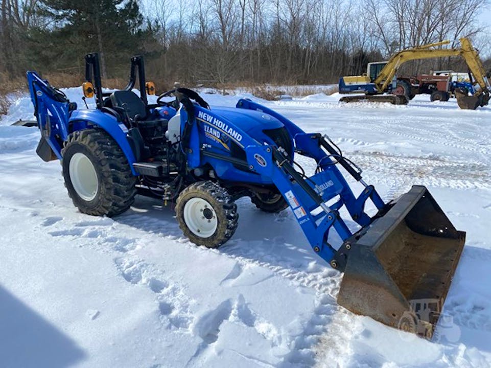 New Holland BOOMER 37