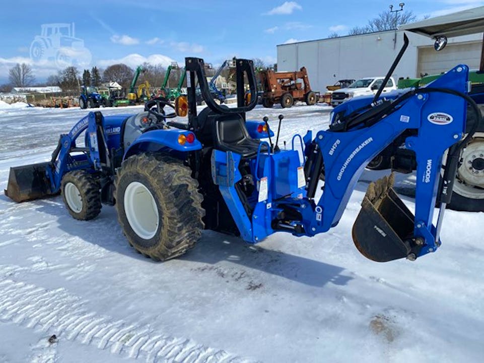 New Holland BOOMER 37