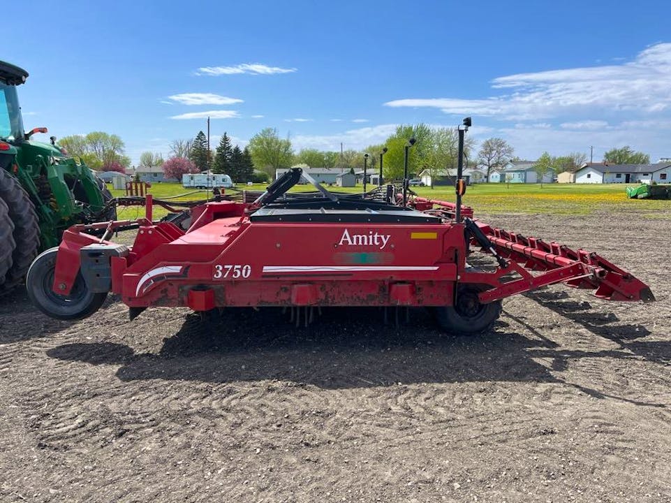 Amity 3750