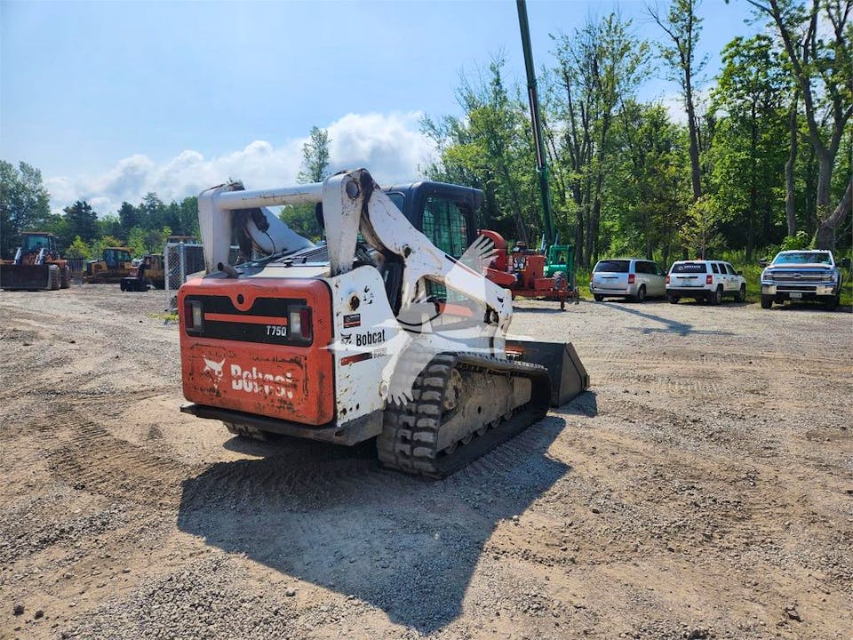 Bobcat T750