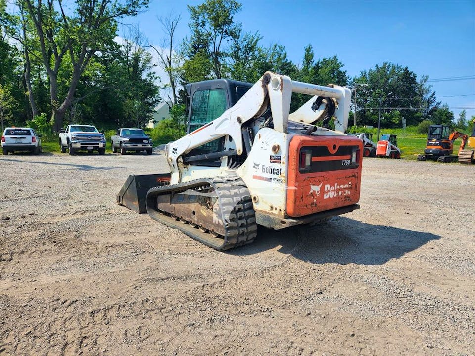 Bobcat T750
