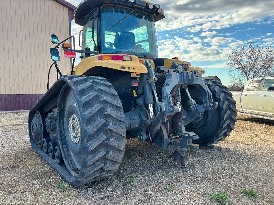 CHALLENGER MT775E TRACT4