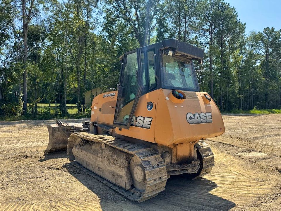 Case 850M