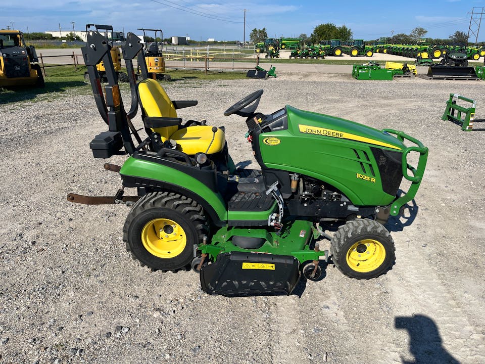 John Deere 1025R
