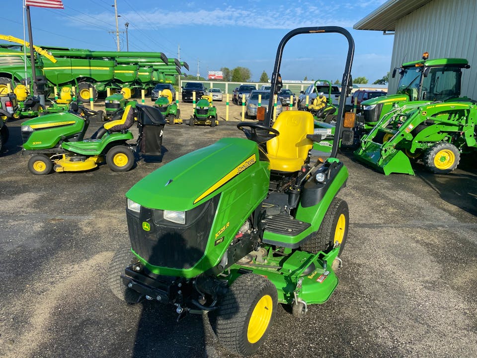 John Deere 1025R