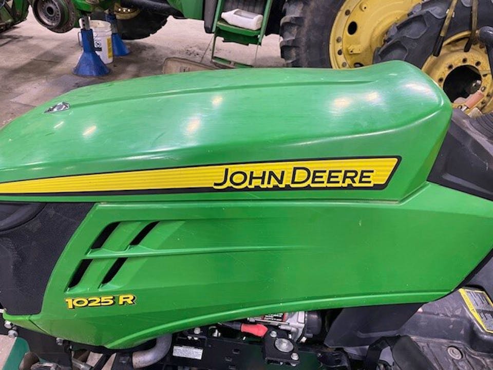 John Deere 1025R