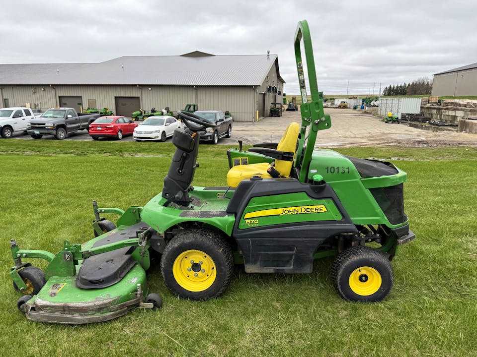 John Deere 1570