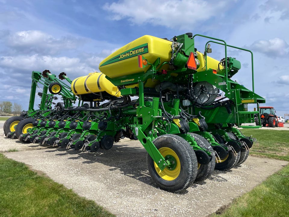 John Deere 1775NT