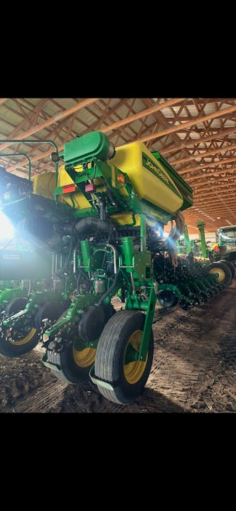 John Deere 1775NT