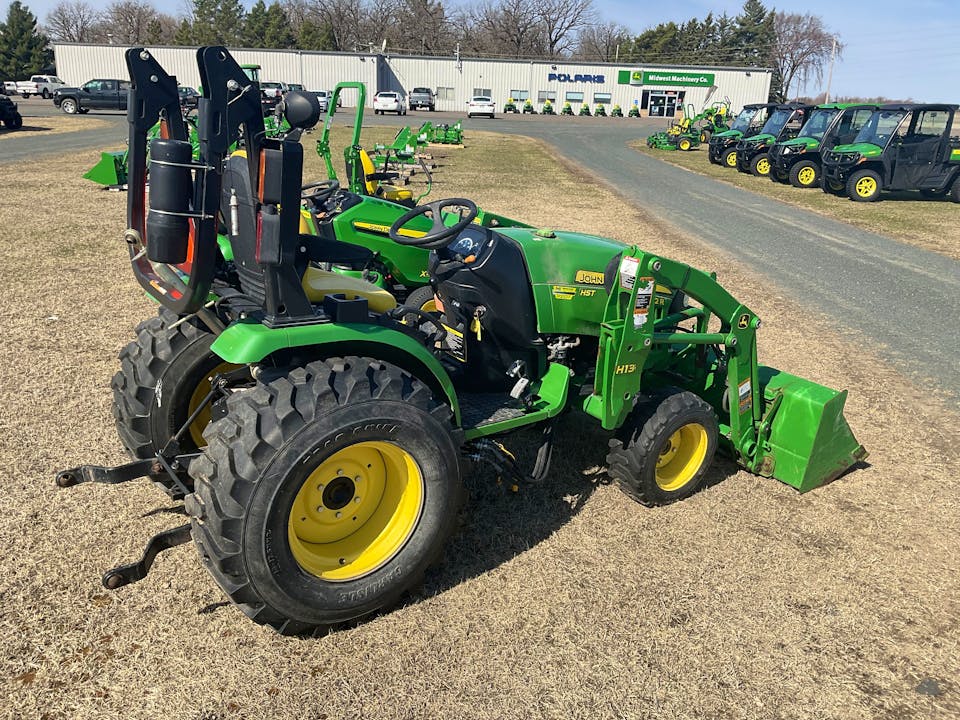 John Deere 2032R